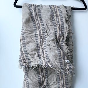 Wilfred Aritzia cotton square scarf - like new